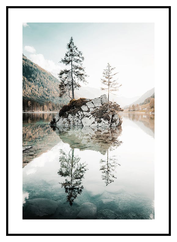Rocky Lake Poster (21x30 cm) - Poster Store