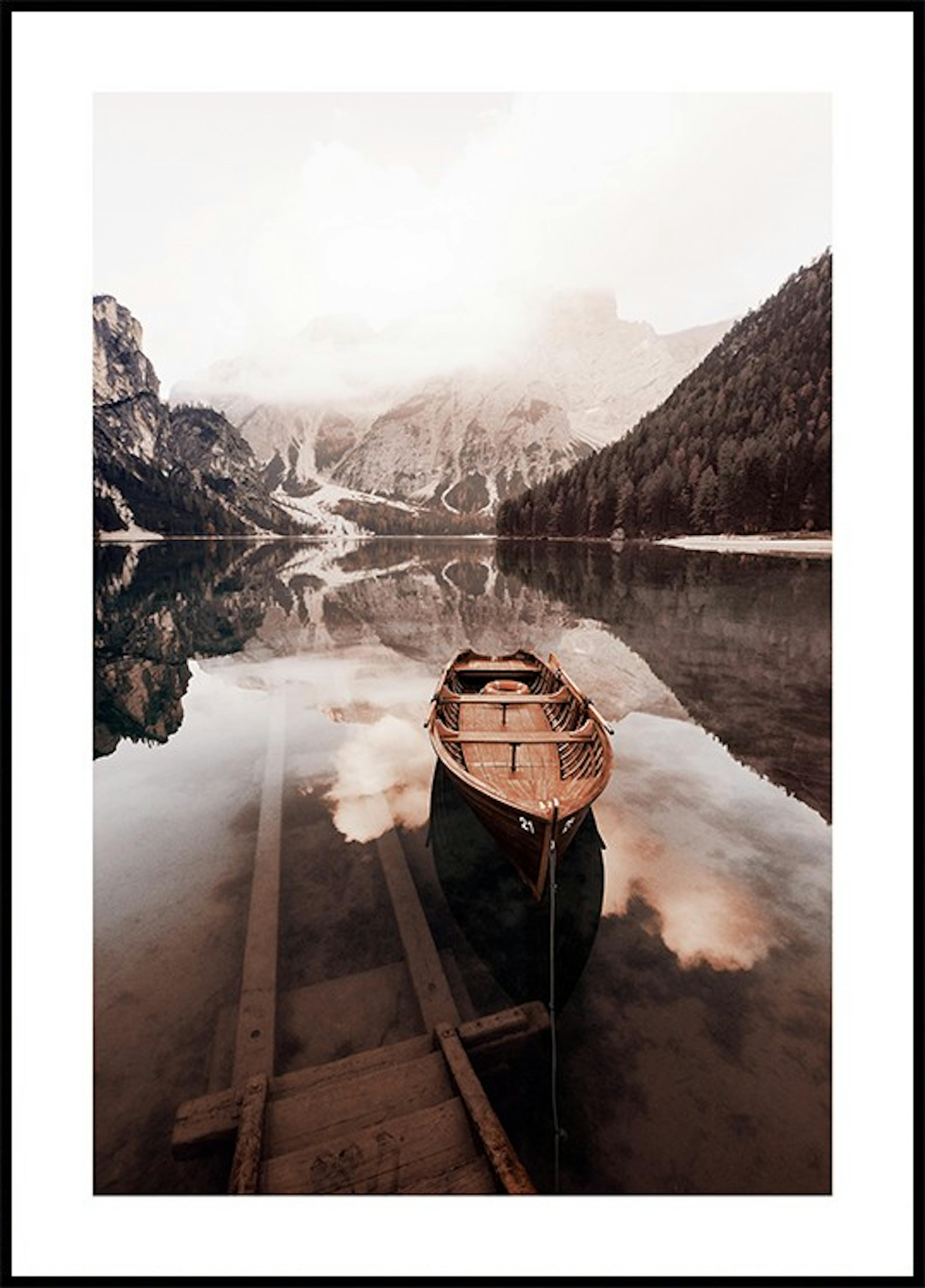 穏やかな湖のポスター thumbnail