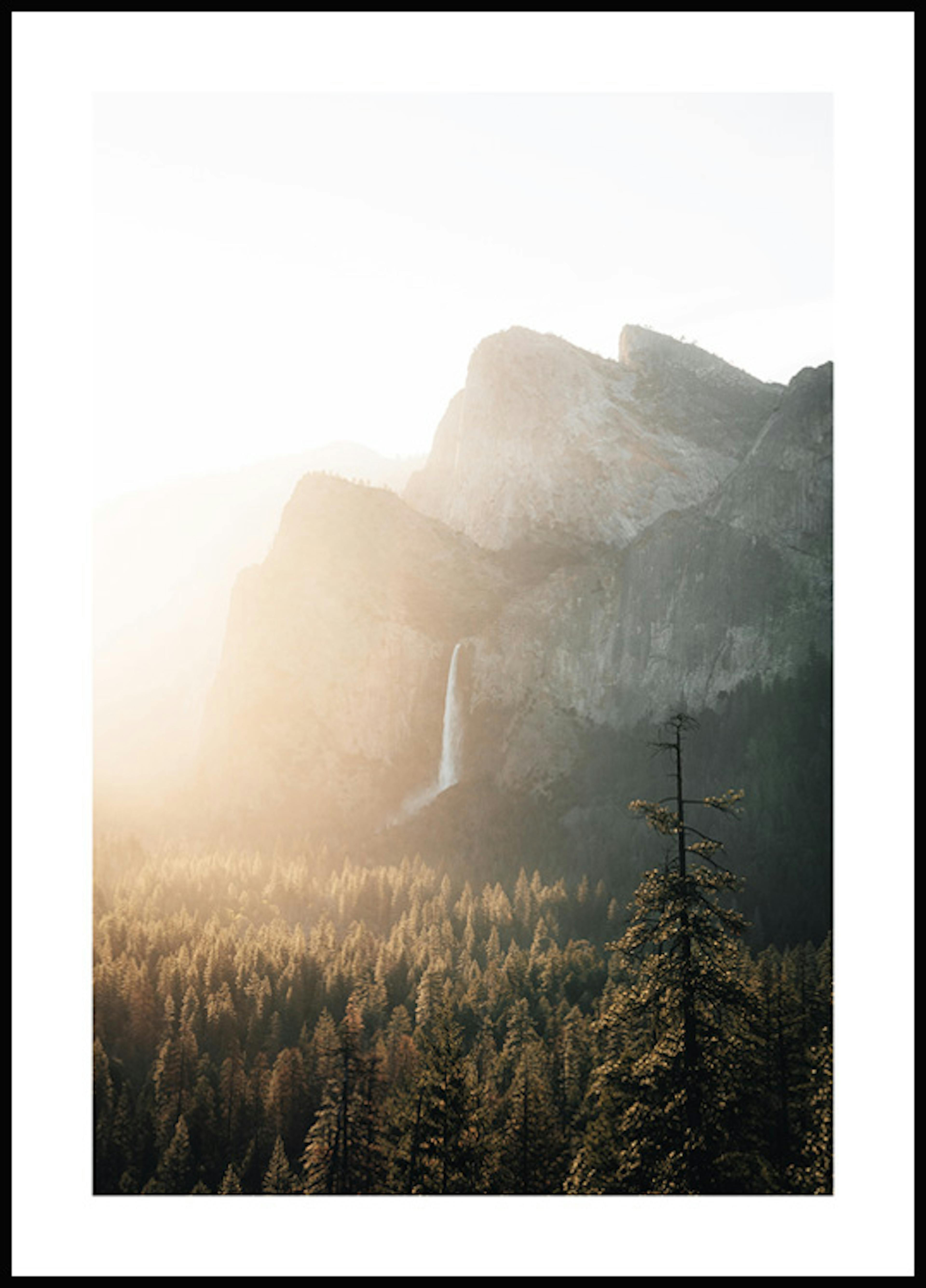 Wasserfall im Sonnenaufgang Poster 0