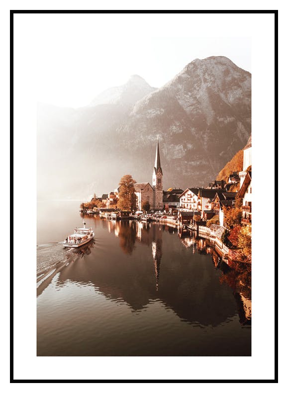 Village au bord du Lac Poster (50x70 cm) - Poster Store