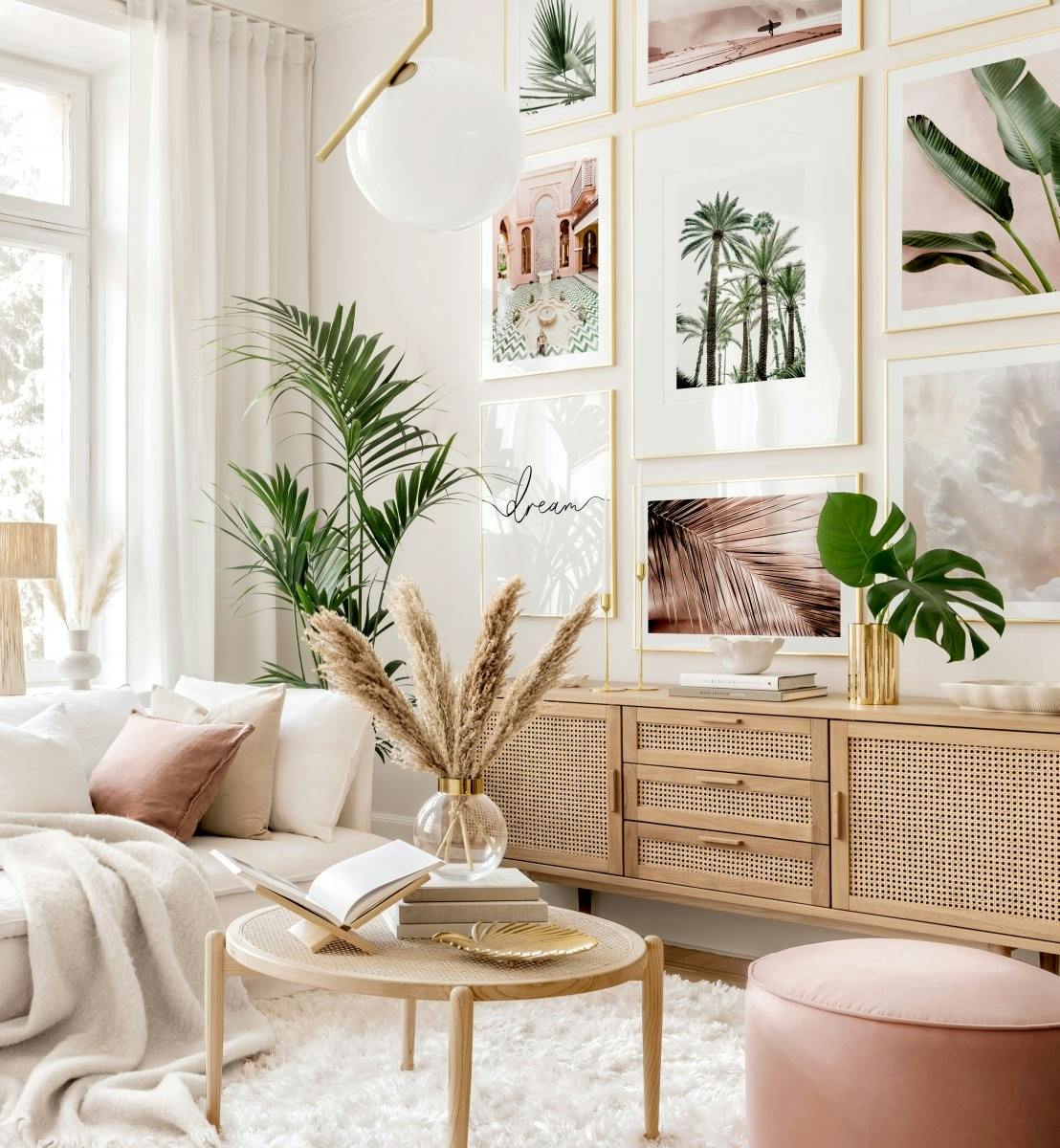 Parete con poster palme e architettura (ONE SIZE) - Poster Store