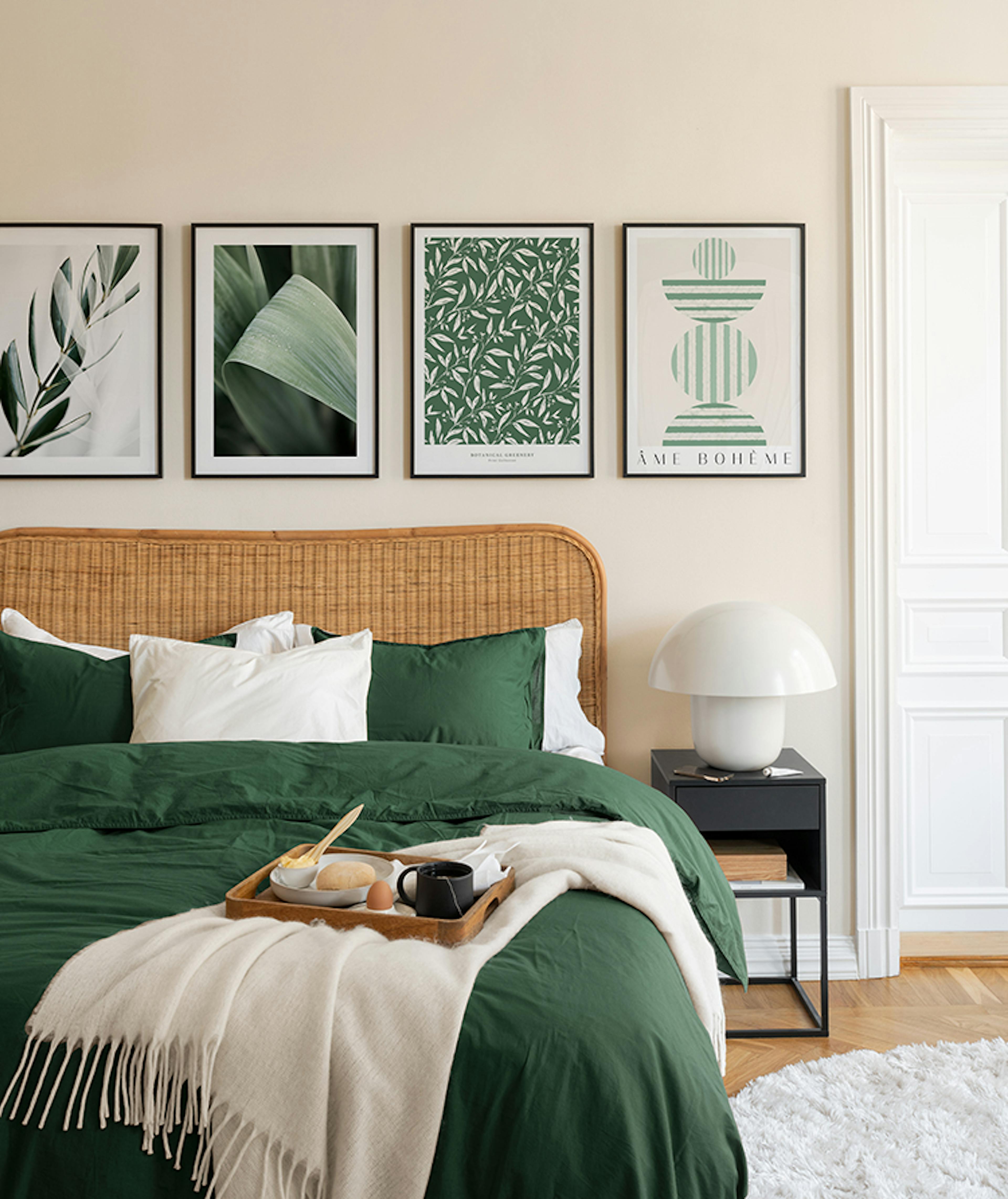لوحات جدارية فنية بتصميم تجريدي وصور فوتوغرافية يجمع بينهم اللون الأخضر ويحيطها إطارات خشبية سوداء وهي تناسب غرفة النوم