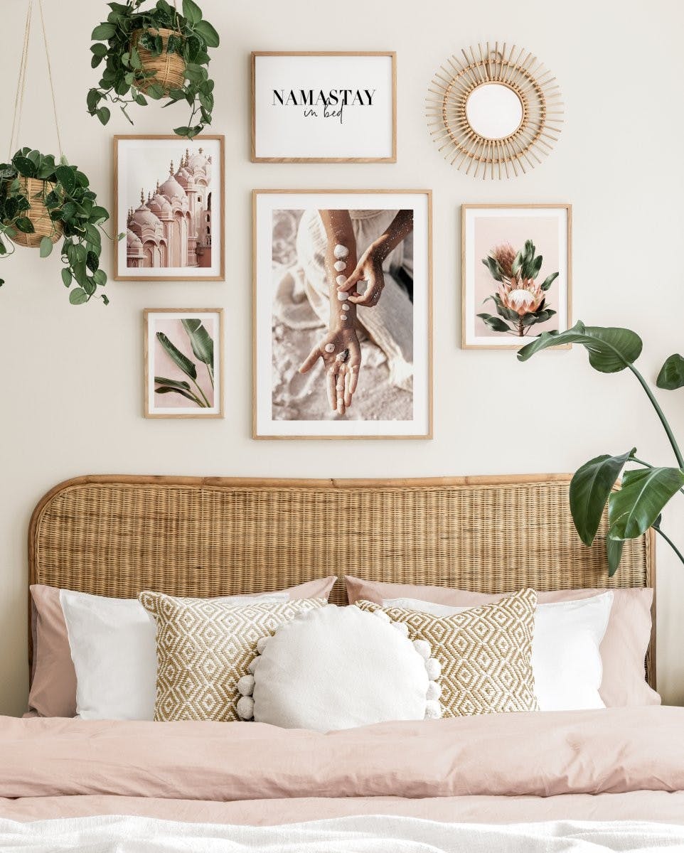Botanical and beach prints in soft beige colours for bohemian bedrooms (ONE SIZE) - Poster Store