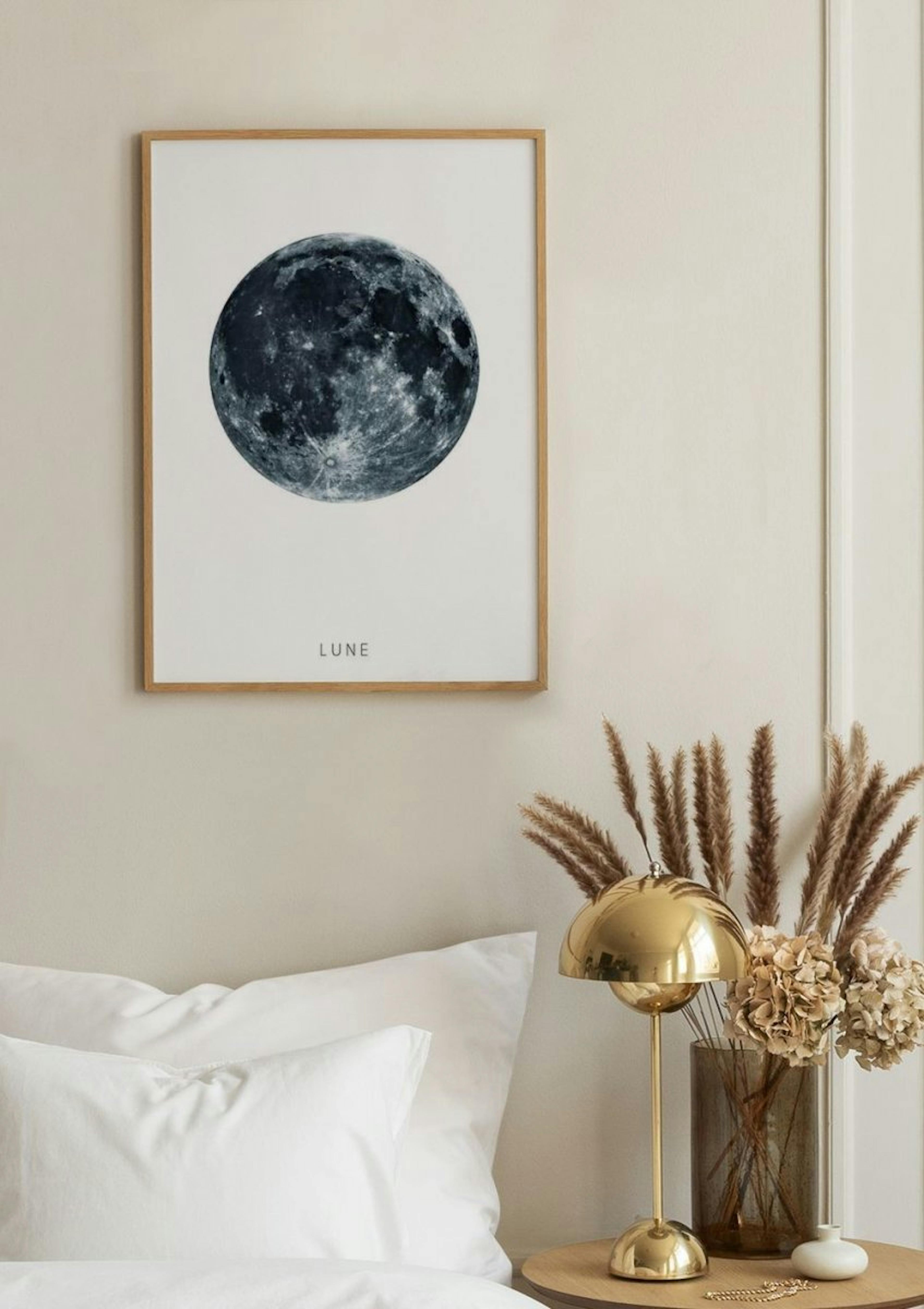 Lune poster thumbnail