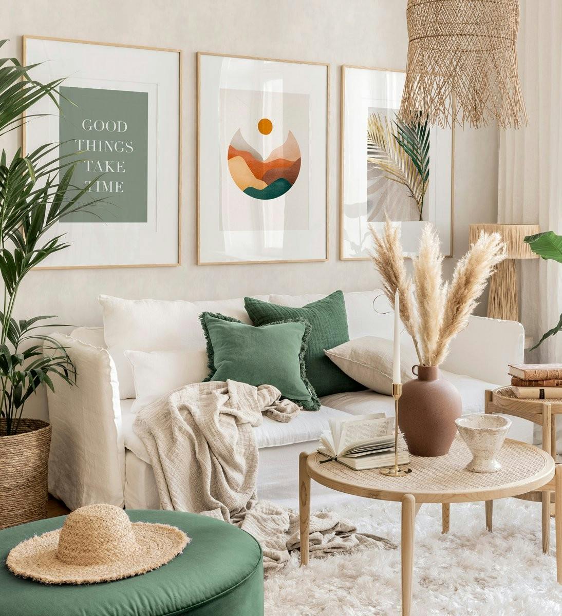 Goditi i nostri prodotti più venduti su una bellissima galleria a parete con cornici in rovere. Stile perfetto per il soggiorno. (ONE SIZE) - Poster Store