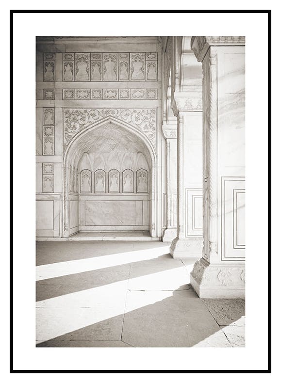 Vysoké bílé sloupy Plakát (30x40 cm) - Poster Store