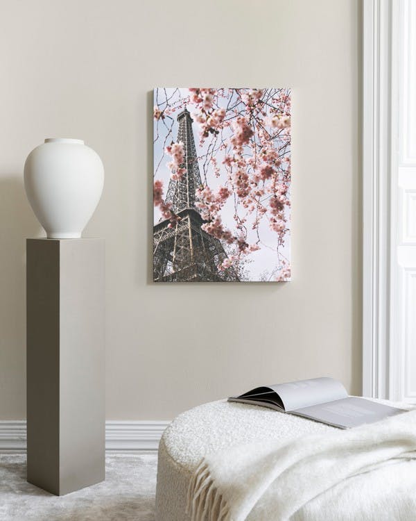 Canvas Prints - Blooming Eiffel Tower Canvas print (50x70 cm - Black Frame) - Poster Store