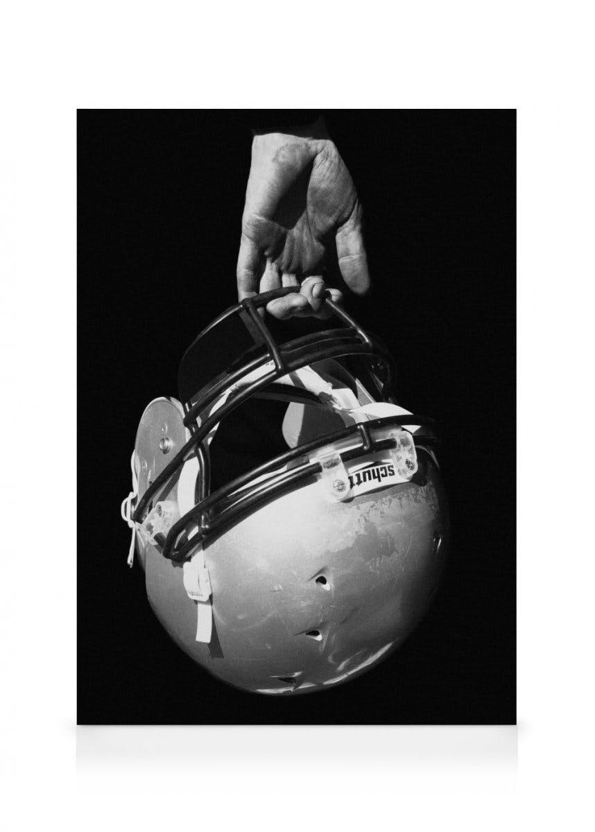 American Football Helmet Obraz na płótnie (50x70 cm - Czarna ramka) - Poster Store