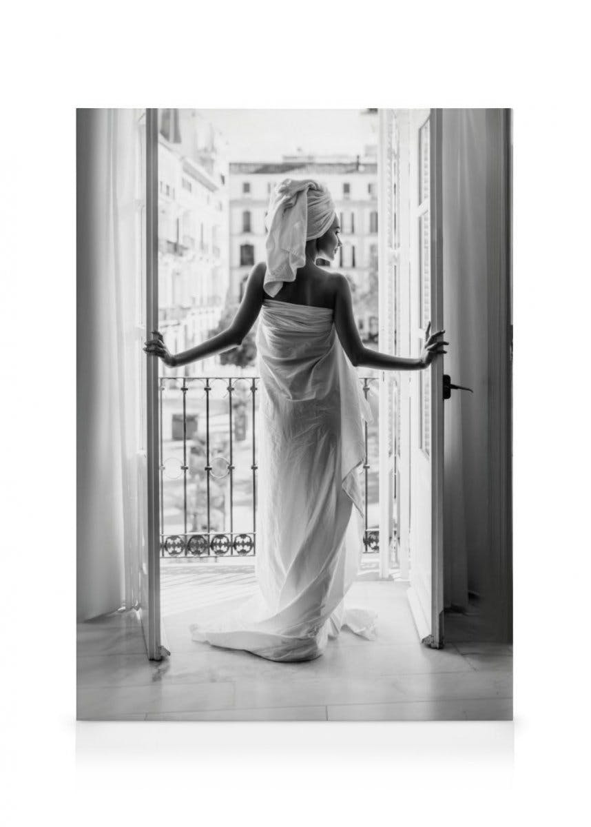 Canvas Prints - Morning Woman Canvas print (30x40 cm - Oak Frame) - Poster Store