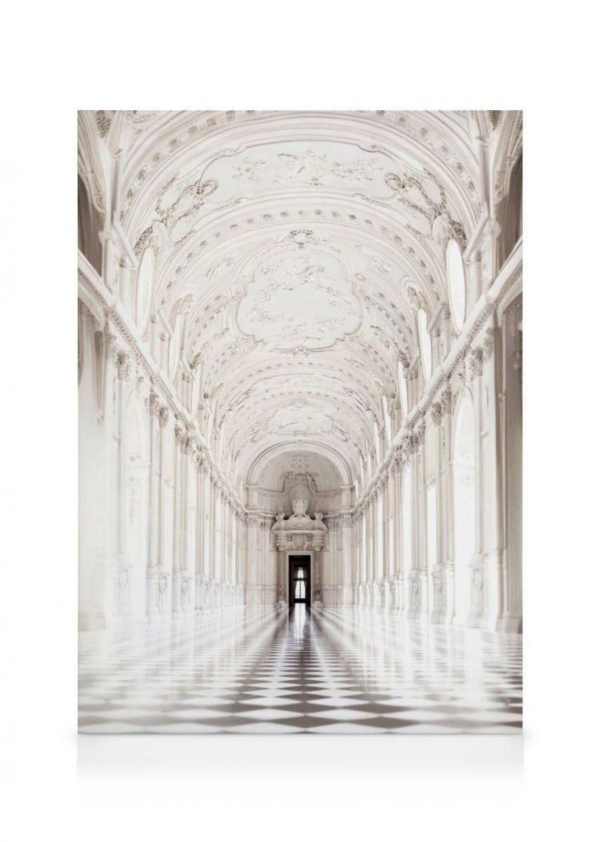 Canvastavlor - Palace Hallway canvastavla (30 x 40 cm - Svart ram) - Poster Store