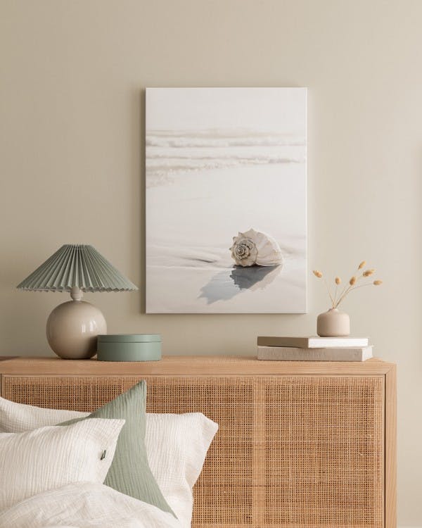 Canvas Prints - Beach Seashell Canvas print (30x40 cm - Black Frame) - Poster Store