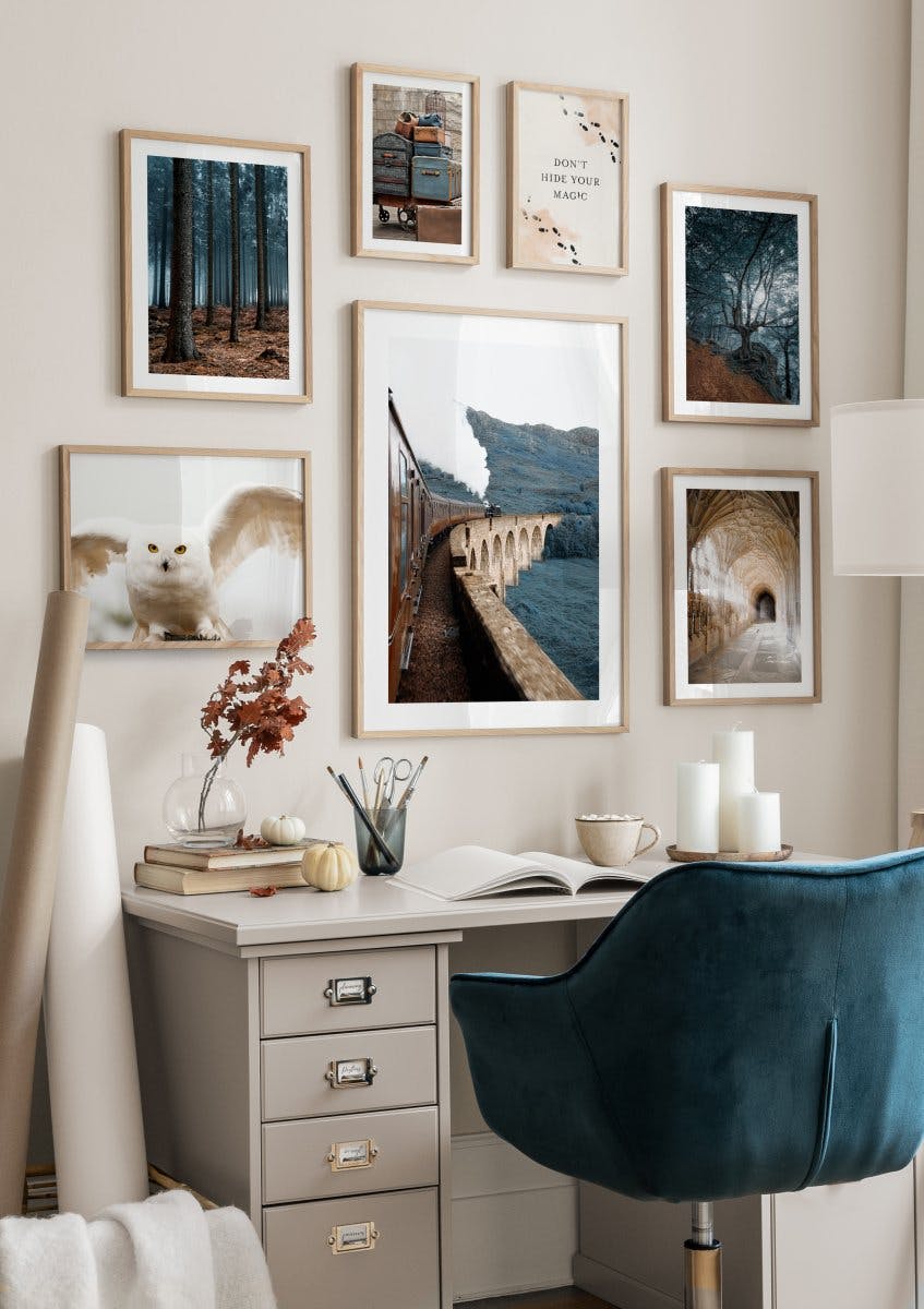 Castle Corridor (21x30 cm) - Poster Store