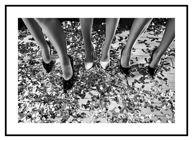 Feiernde Mädchen (21x30 cm) - Poster Store