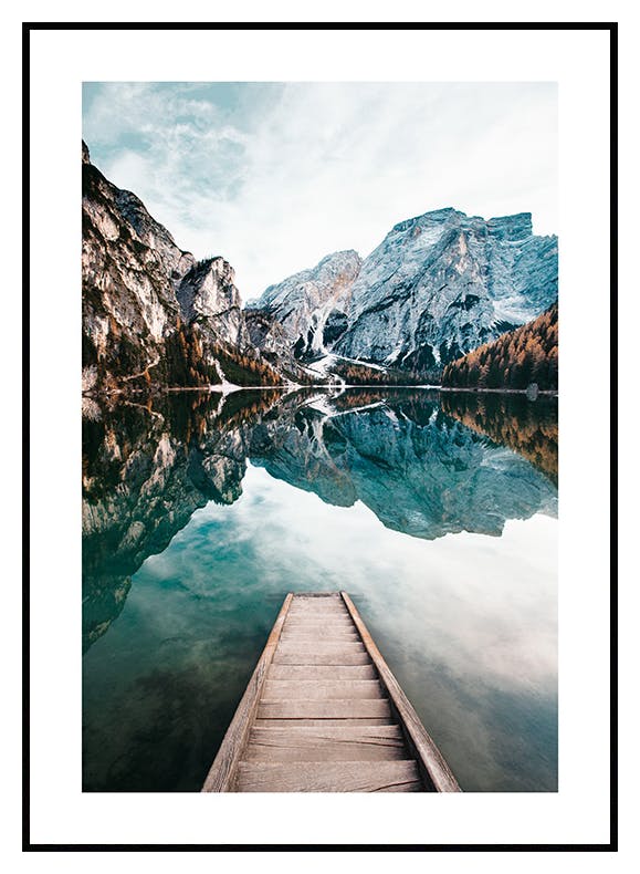 Plakat Spokojne jezioro Braies (50x70 cm) - Poster Store
