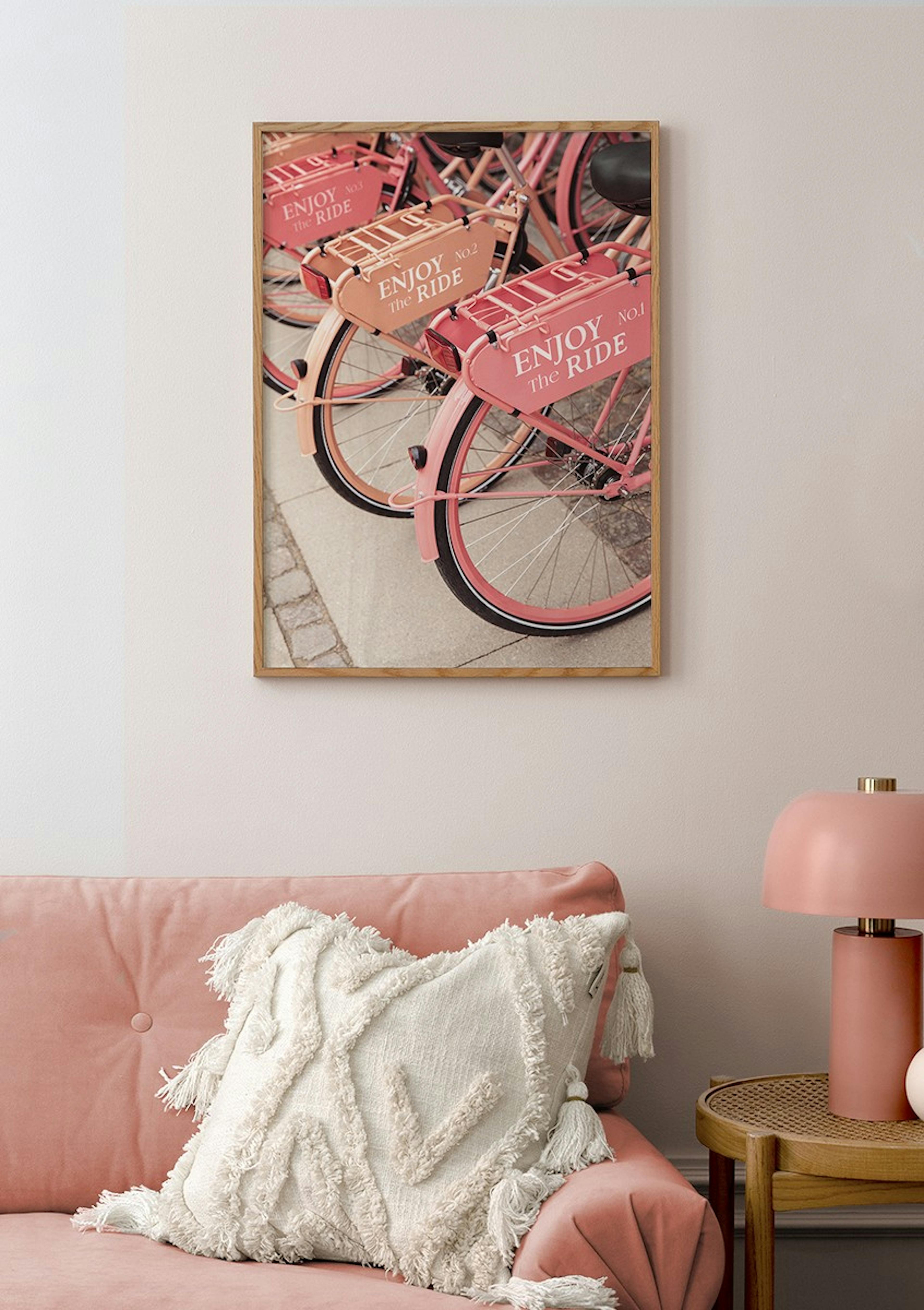 Vélos Roses en Ville Poster thumbnail