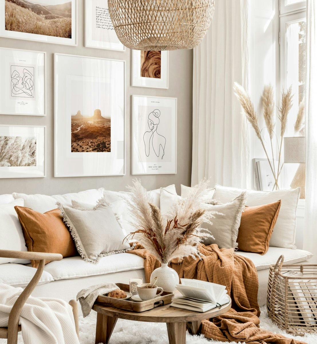Design interior modern în stil boho tablouri bej sufragerie