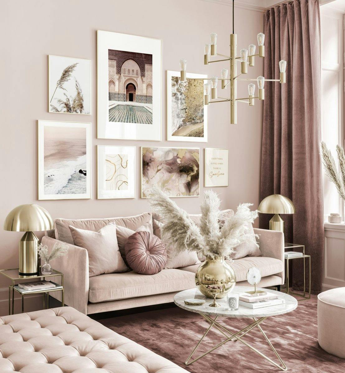 Elegante Fotowand roze-beige woonkamer abstracte posters gouden Fotolijsten
