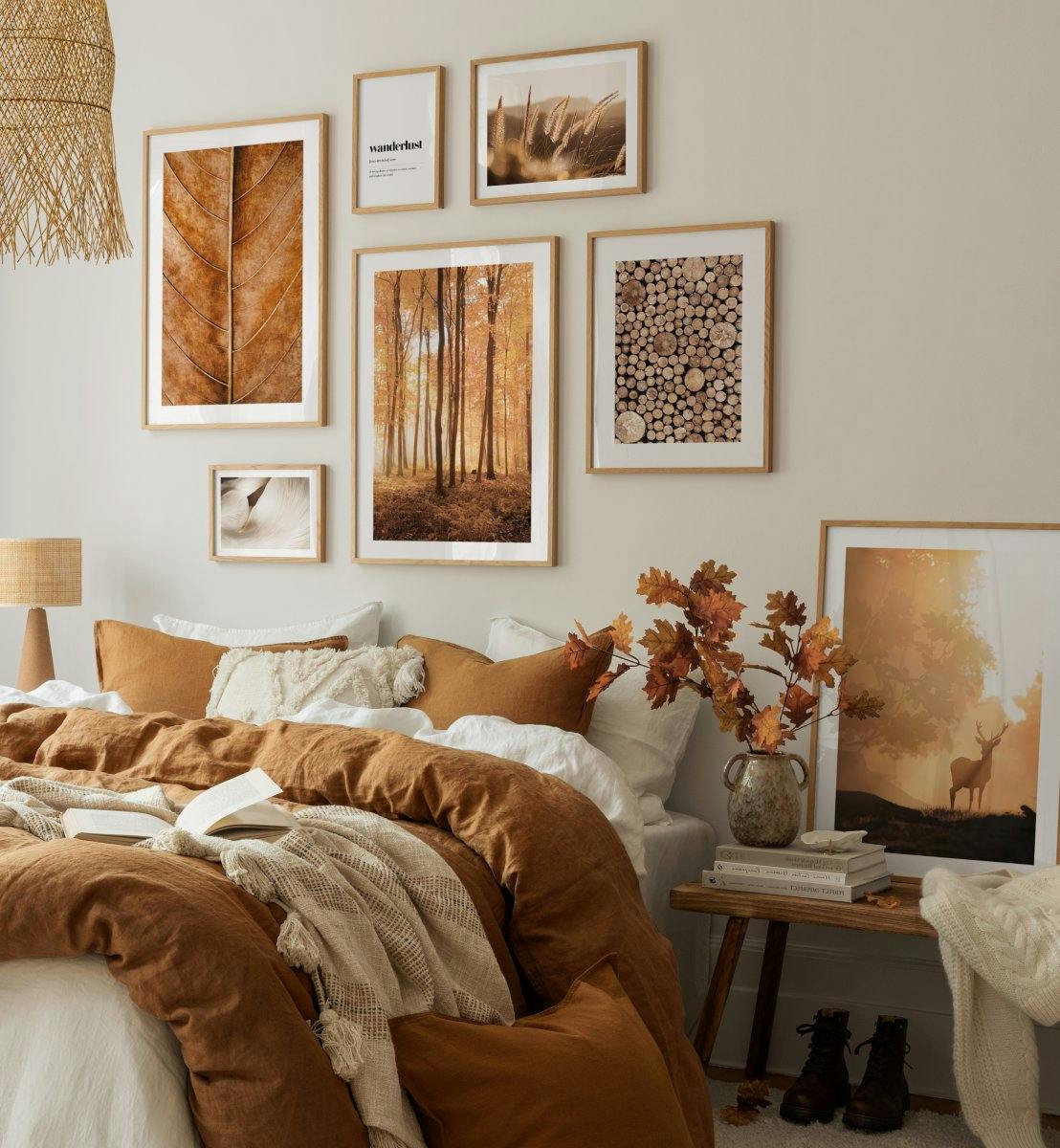 Przytulna jesienna galeria obrazów terakota pomarańcz natura i las plakaty do sypialni