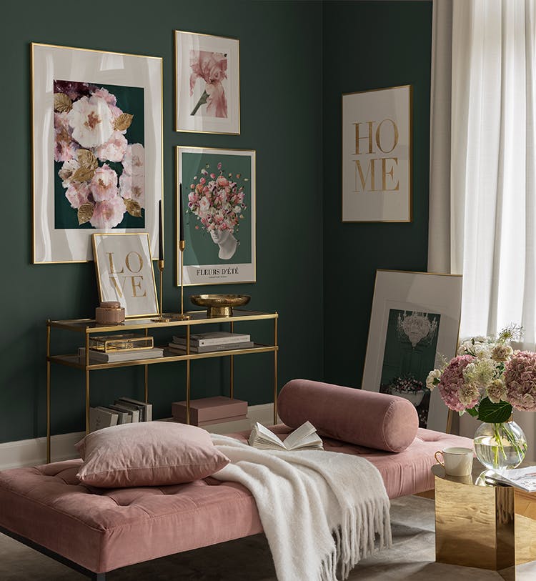 Vihreät, valkoiset ja vaaleanpunaiset kukkajulisteet olohuoneeseen tai makuuhuoneeseen