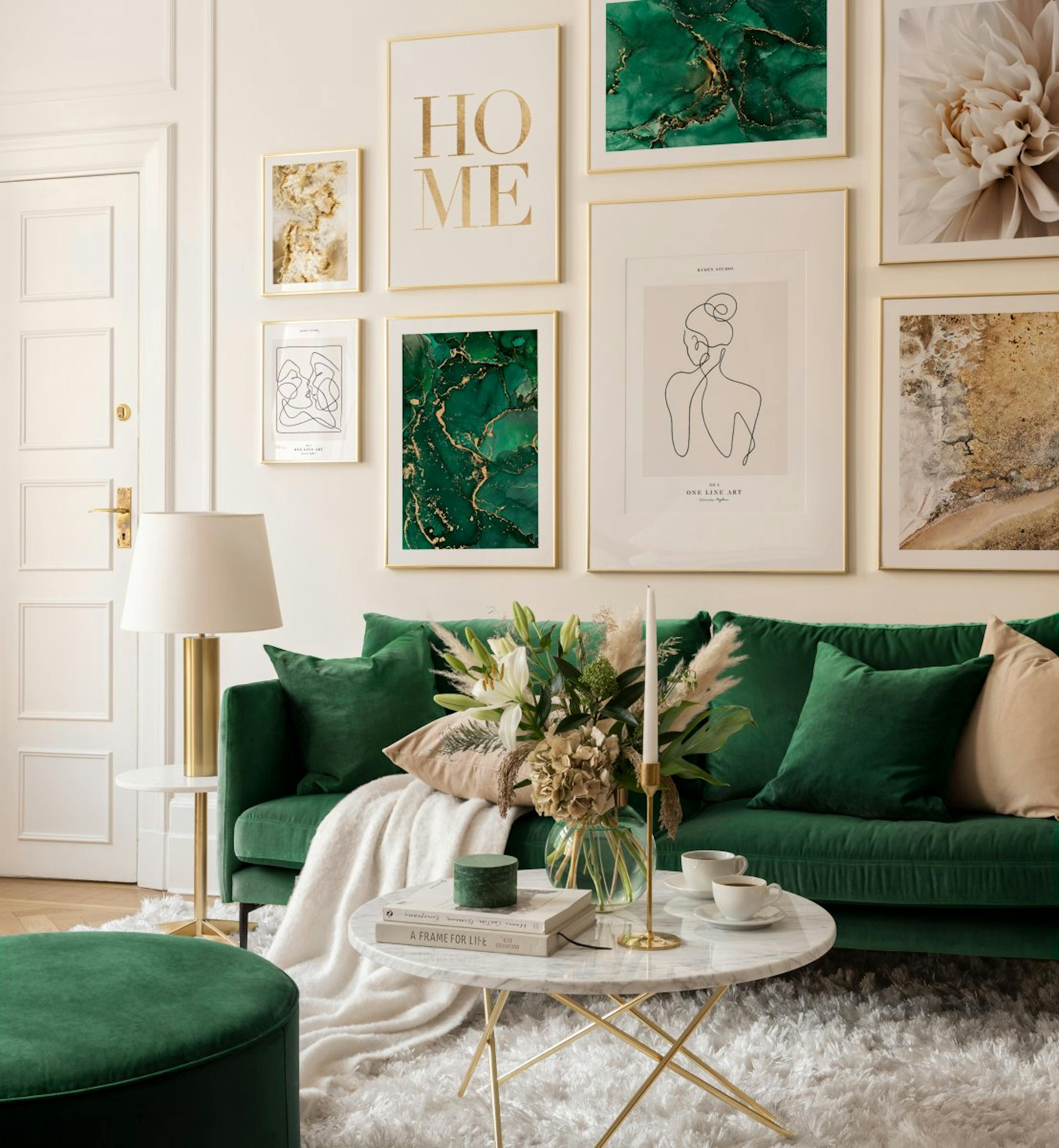 Stampe verdi e dorate per soggiorno