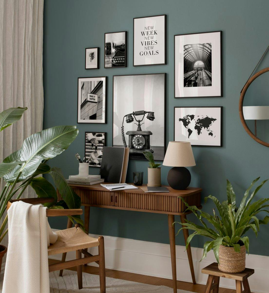 Monochromatyczne i retro fotografie oraz ilustracje idealne do domowego biura 