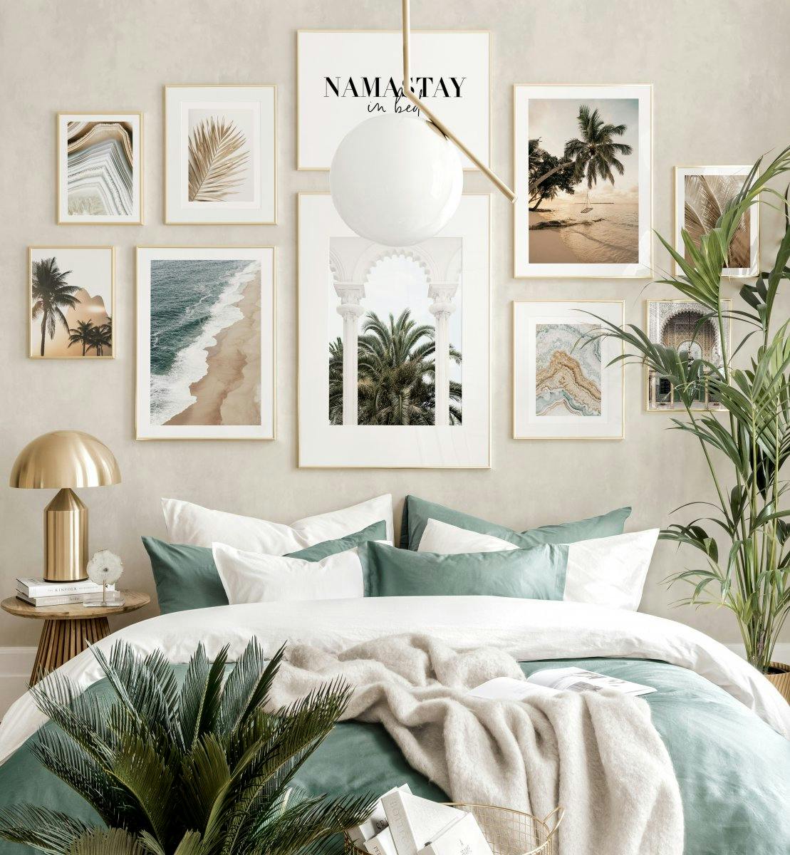 Mural de cuadros boho posters de palmeras dormitorio boho